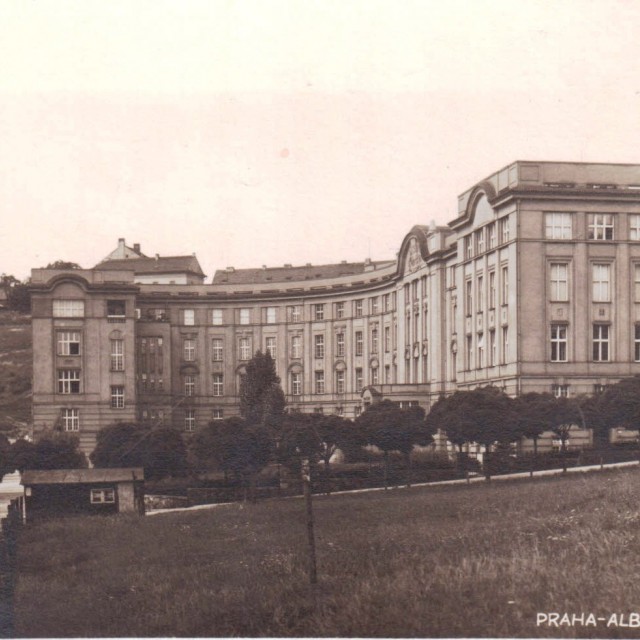 Praha 2 - Albertov, Hlavův ústav