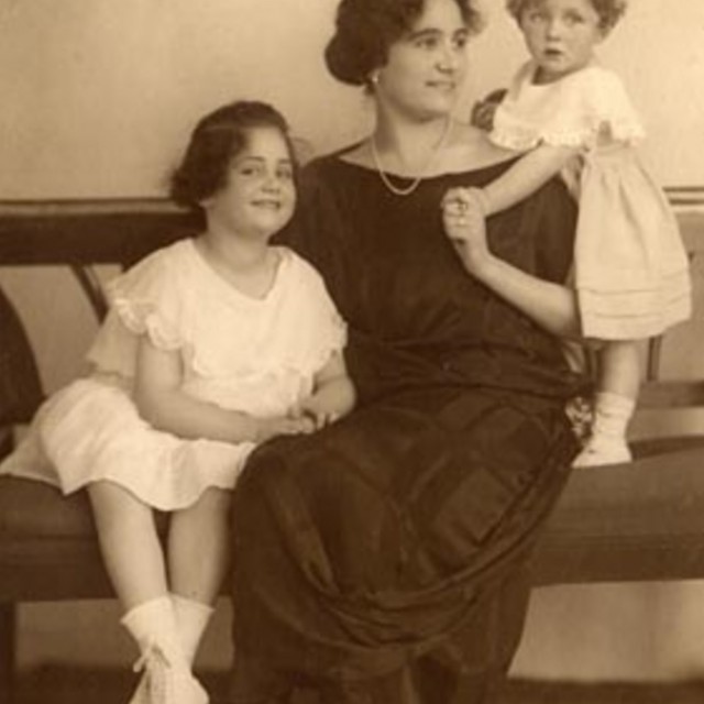 Marieta Šmolková (née Blochová)