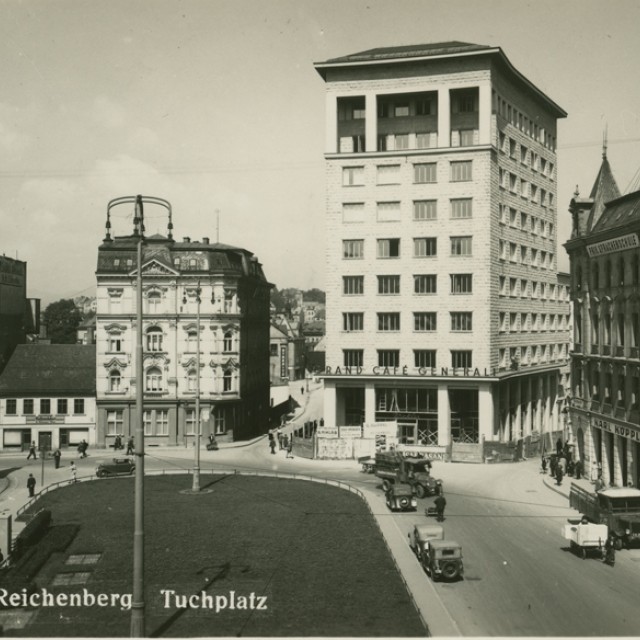 Liberec, Soukenné Square