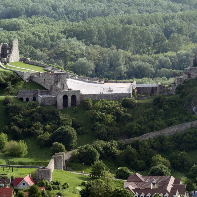 Devín, Devínsky hrad