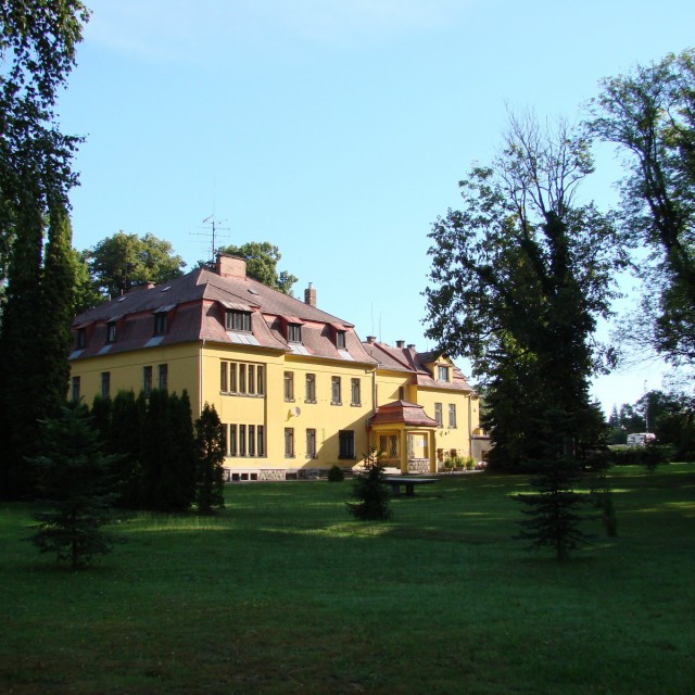 Olešovice, manor house