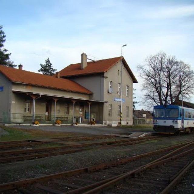 Javorník, nádraží