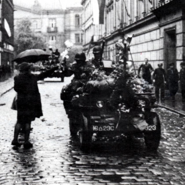 Pomník 16. obrněné divizi, Plzeň